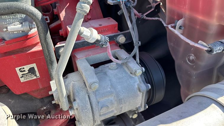 image for item ED2250 2022 Peterbilt 579 semi truck