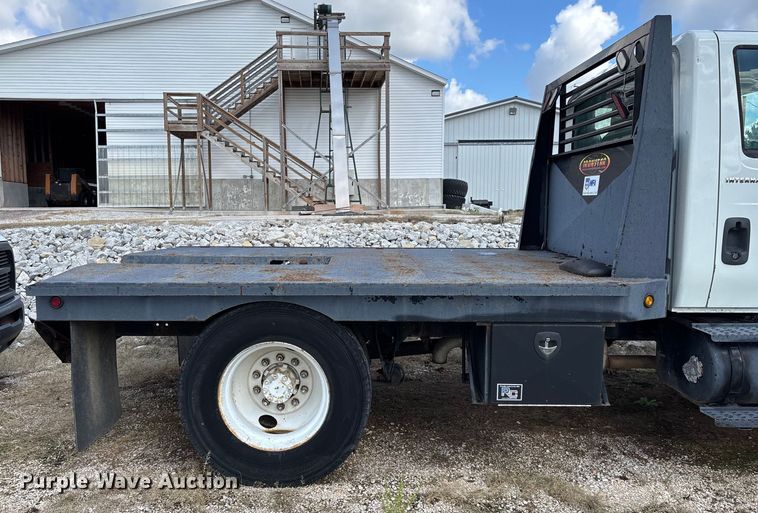 image for item ED2256 2007 International 4300 flatbed truck