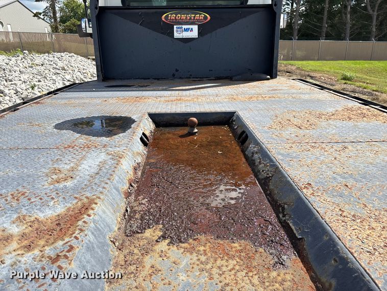 image for item ED2256 2007 International 4300 flatbed truck