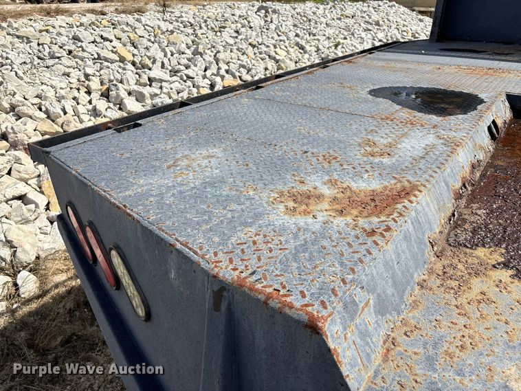 image for item ED2256 2007 International 4300 flatbed truck