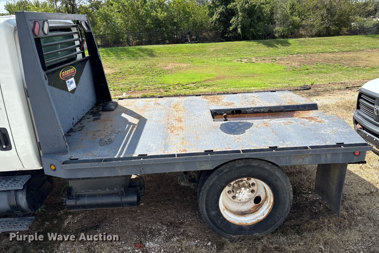 image for item ED2256 2007 International 4300 flatbed truck