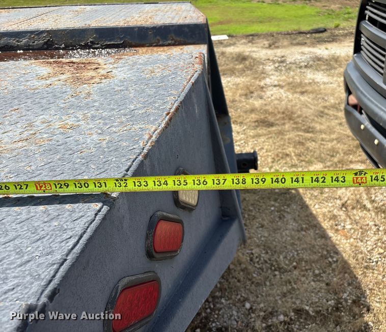 image for item ED2256 2007 International 4300 flatbed truck