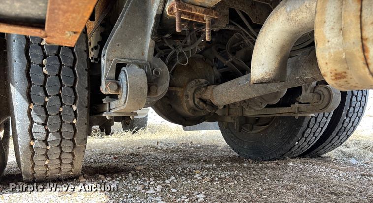 image for item ED2256 2007 International 4300 flatbed truck