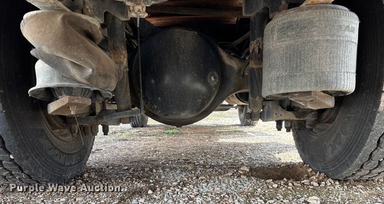 image for item ED2256 2007 International 4300 flatbed truck