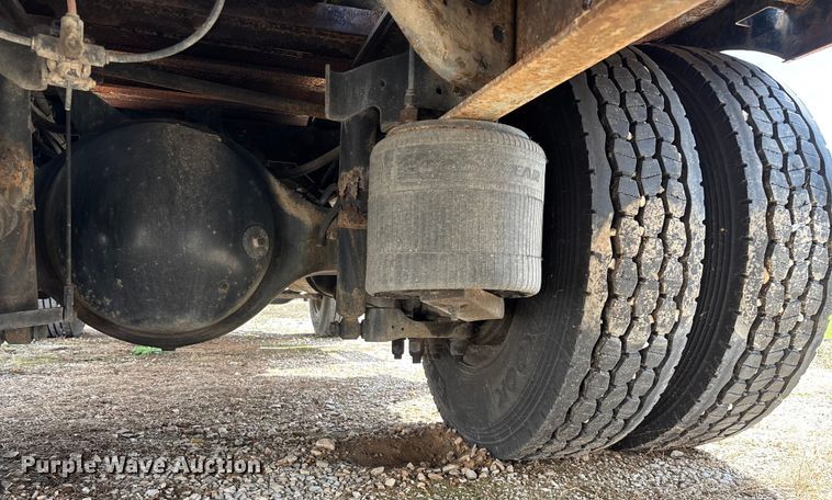 image for item ED2256 2007 International 4300 flatbed truck