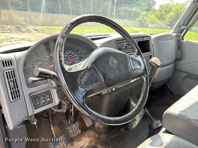 image for item ED2256 2007 International 4300 flatbed truck