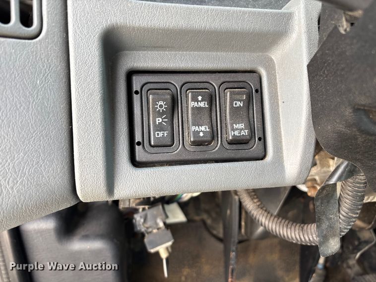 image for item ED2256 2007 International 4300 flatbed truck