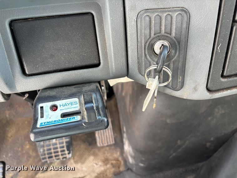 image for item ED2256 2007 International 4300 flatbed truck