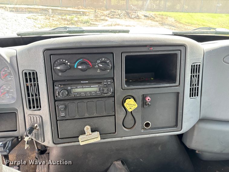 image for item ED2256 2007 International 4300 flatbed truck