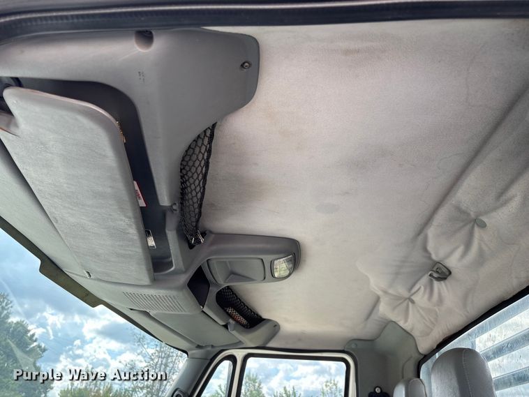 image for item ED2256 2007 International 4300 flatbed truck