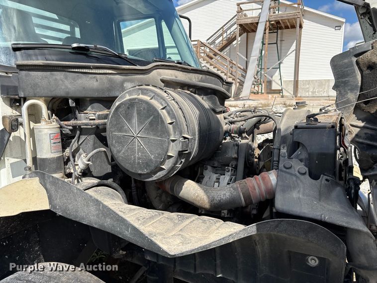 image for item ED2256 2007 International 4300 flatbed truck