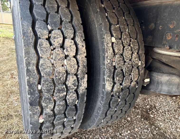 image for item ED2256 2007 International 4300 flatbed truck