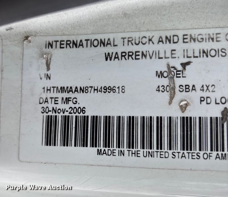 image for item ED2256 2007 International 4300 flatbed truck