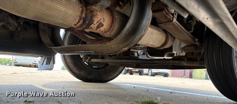 image for item ED2263 2014 Kenworth T660 semi truck