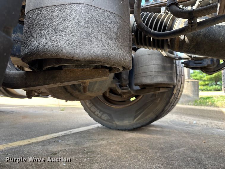 image for item ED2263 2014 Kenworth T660 semi truck