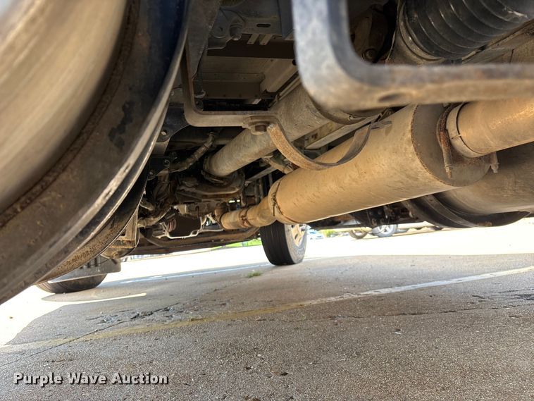 image for item ED2263 2014 Kenworth T660 semi truck