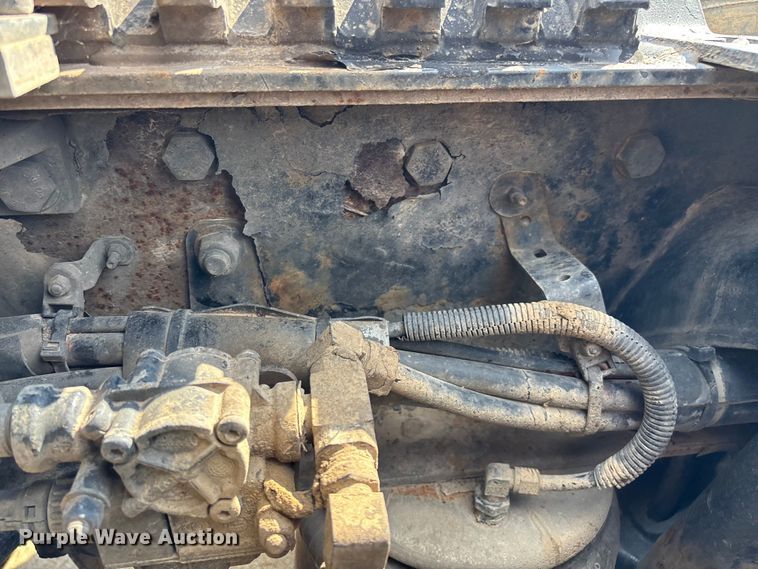 image for item ED2263 2014 Kenworth T660 semi truck