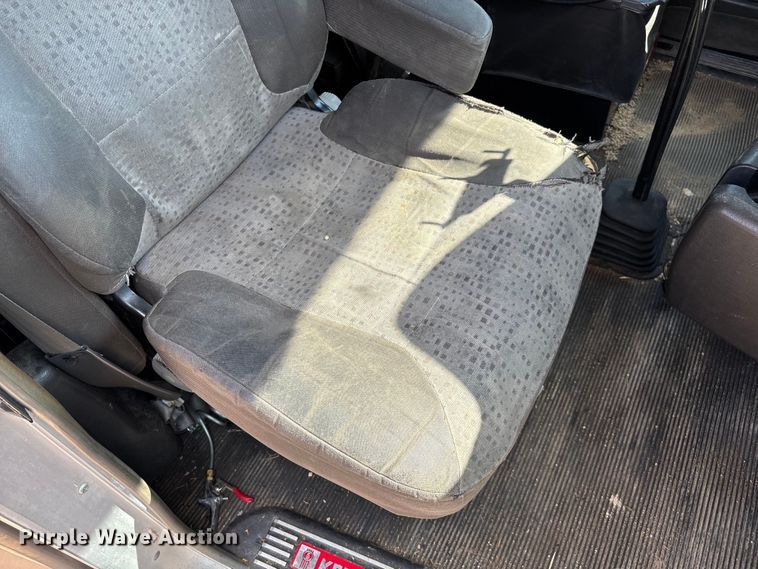 image for item ED2263 2014 Kenworth T660 semi truck