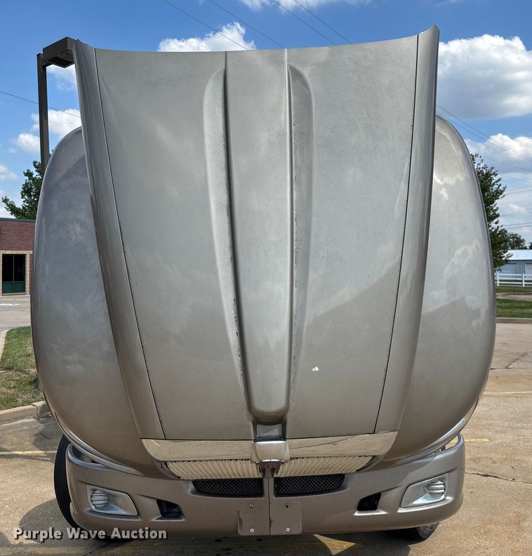 image for item ED2263 2014 Kenworth T660 semi truck