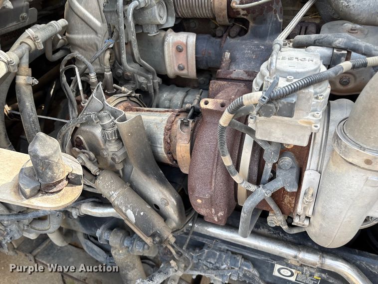 image for item ED2263 2014 Kenworth T660 semi truck