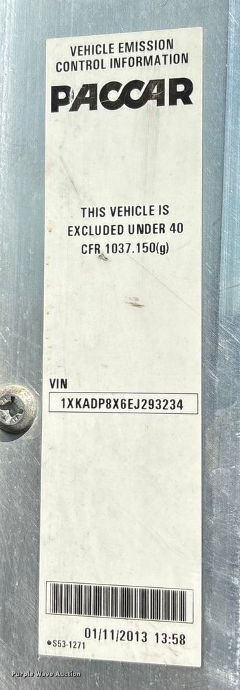 image for item ED2263 2014 Kenworth T660 semi truck