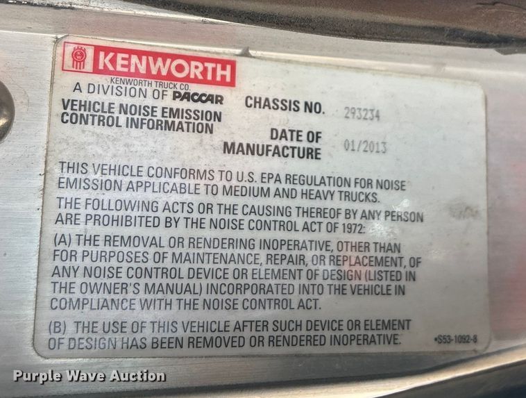 image for item ED2263 2014 Kenworth T660 semi truck