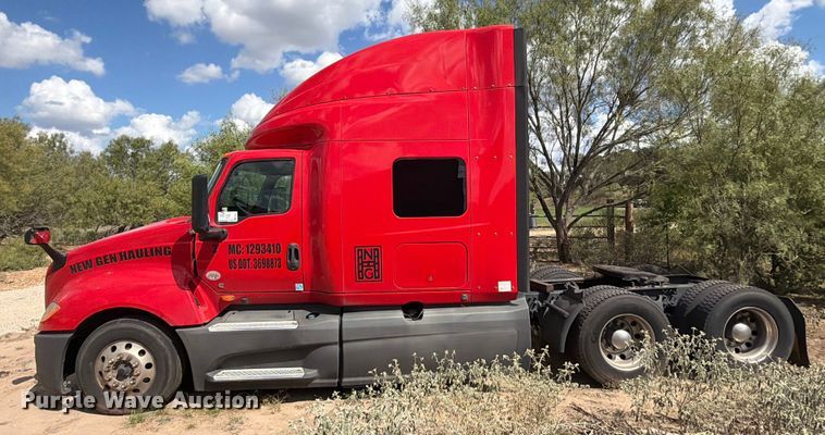image for item ED5917 2019 International LT625 semi truck