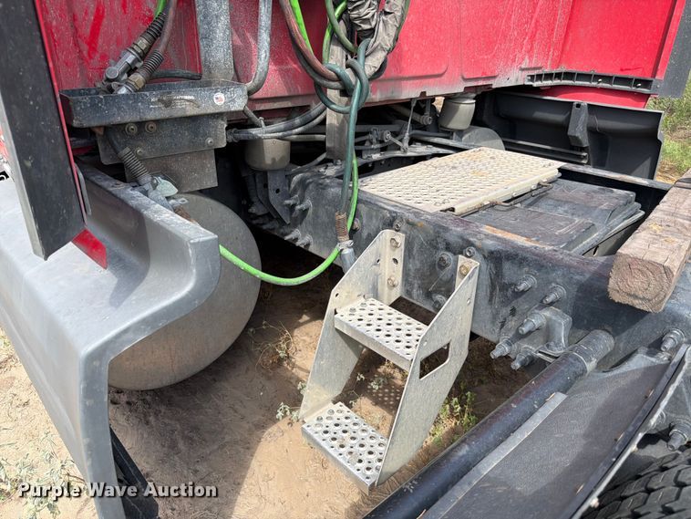 image for item ED5917 2019 International LT625 semi truck