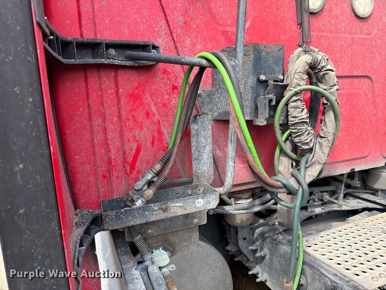 image for item ED5917 2019 International LT625 semi truck