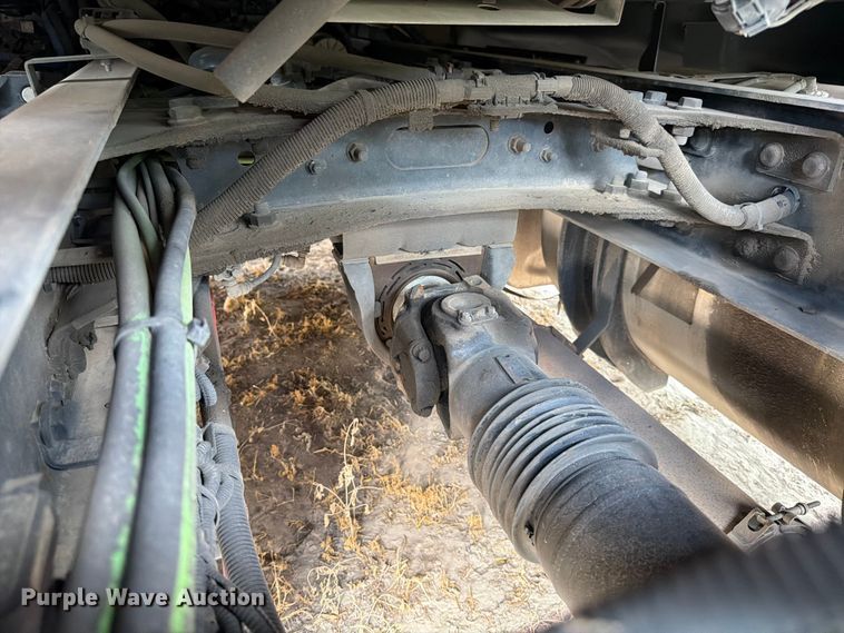 image for item ED5917 2019 International LT625 semi truck