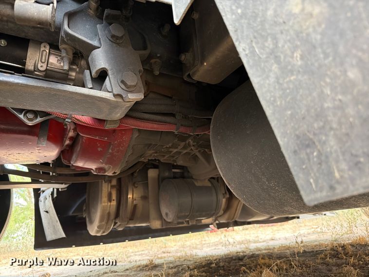 image for item ED5917 2019 International LT625 semi truck