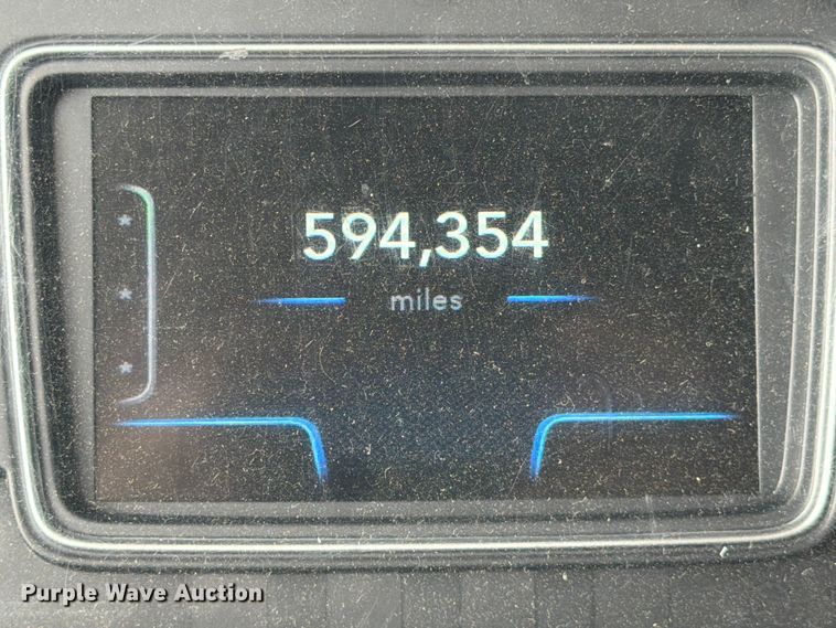 image for item ED5917 2019 International LT625 semi truck