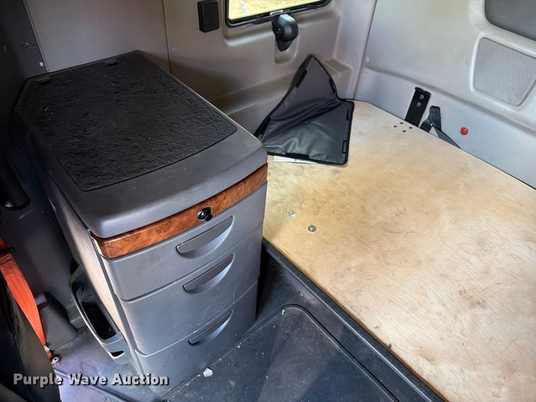 image for item ED5917 2019 International LT625 semi truck