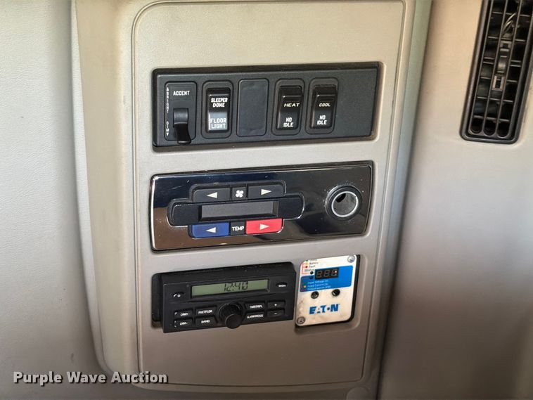 image for item ED5917 2019 International LT625 semi truck