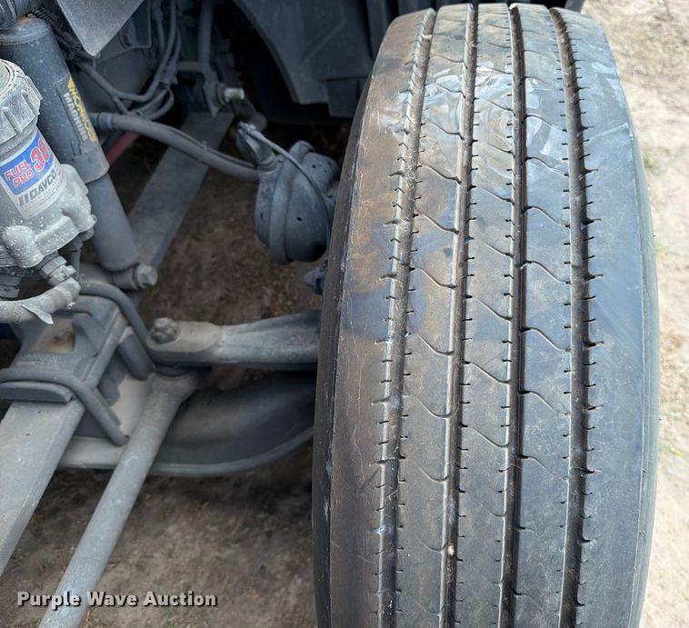 image for item ED5917 2019 International LT625 semi truck