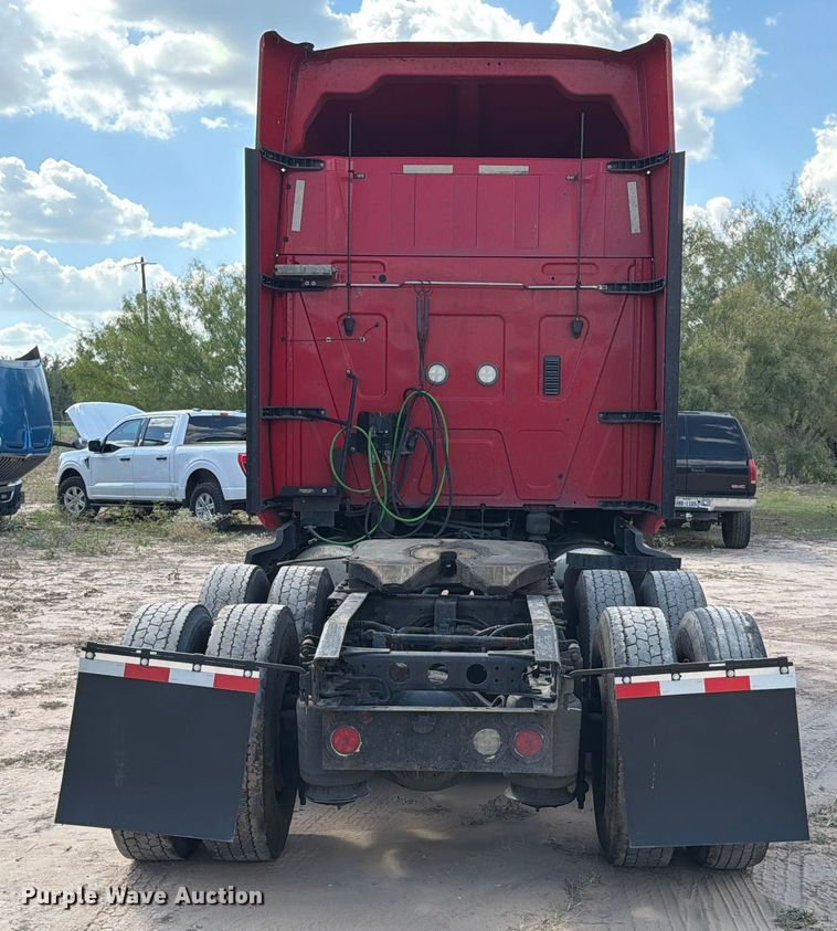 image for item ED5918 2019 International LT625 semi truck