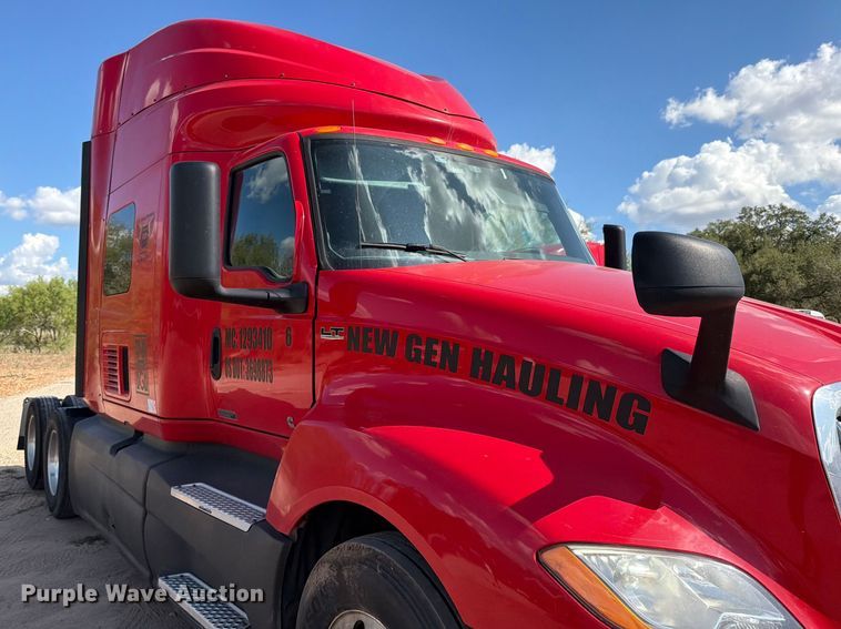 image for item ED5918 2019 International LT625 semi truck