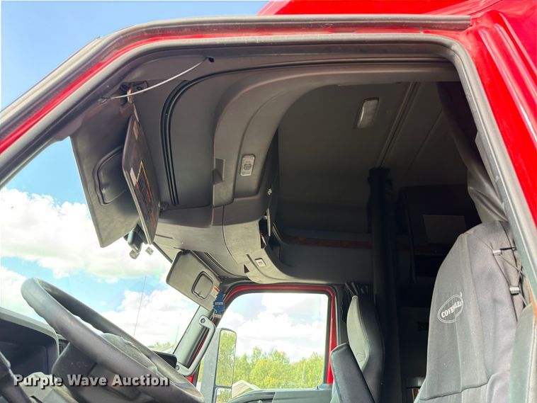 image for item ED5918 2019 International LT625 semi truck