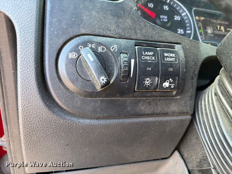 image for item ED5918 2019 International LT625 semi truck