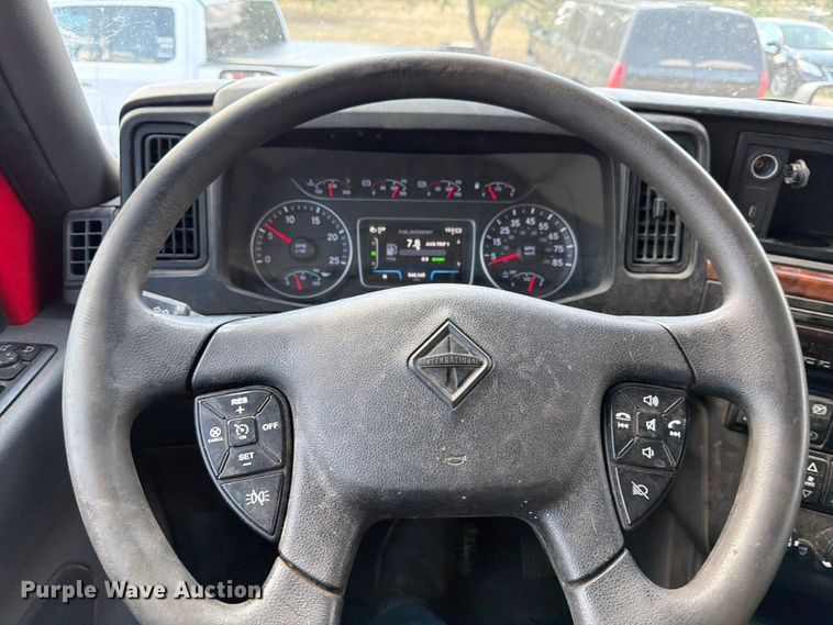 image for item ED5918 2019 International LT625 semi truck