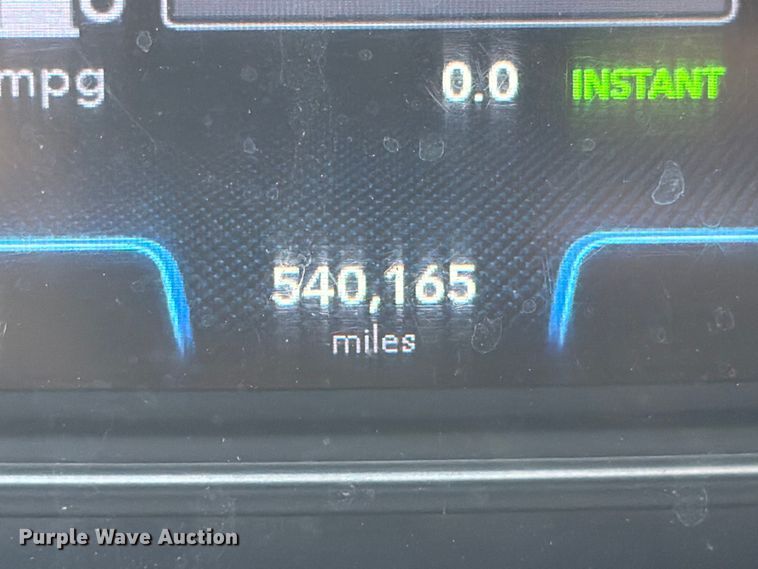 image for item ED5918 2019 International LT625 semi truck