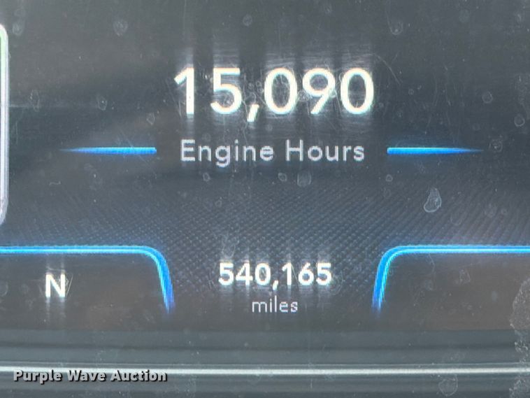 image for item ED5918 2019 International LT625 semi truck