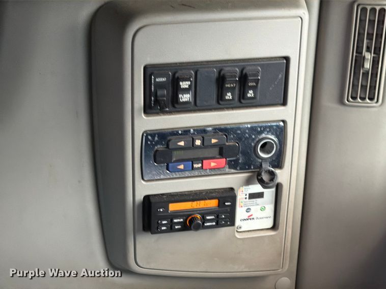 image for item ED5918 2019 International LT625 semi truck