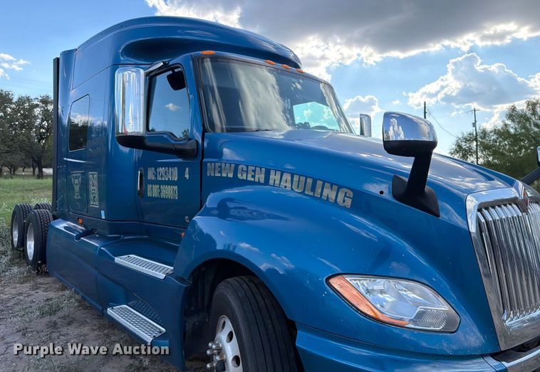 image for item ED5919 2019 International LT625 semi truck