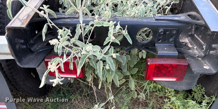 image for item ED5919 2019 International LT625 semi truck