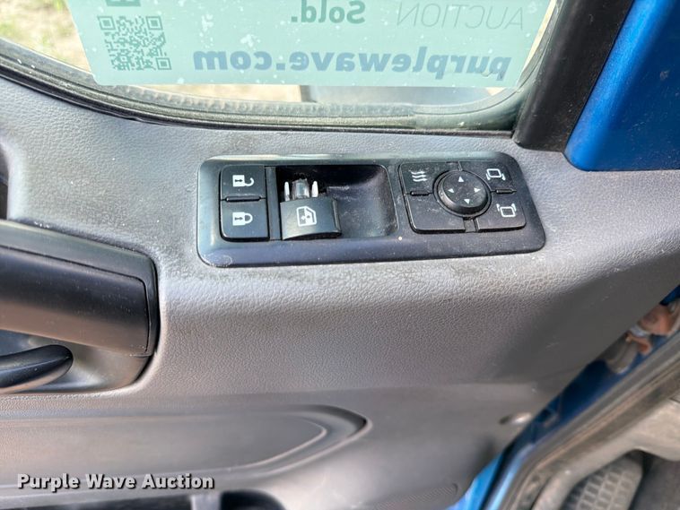 image for item ED5919 2019 International LT625 semi truck