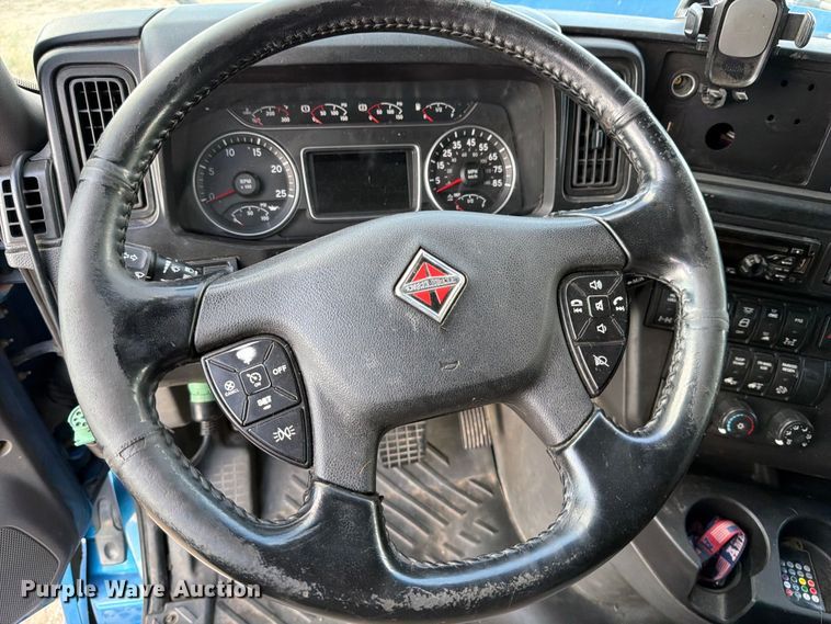 image for item ED5919 2019 International LT625 semi truck