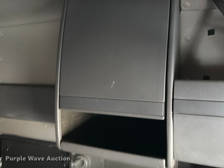 image for item ED5919 2019 International LT625 semi truck