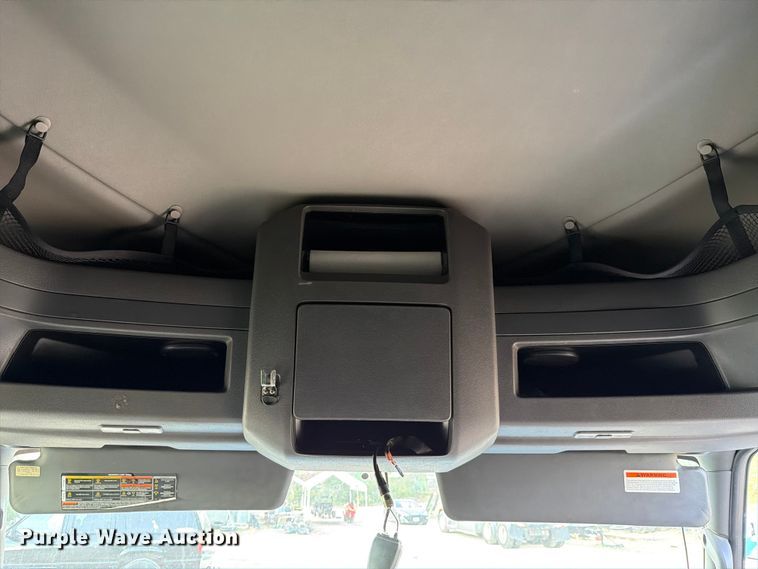 image for item ED5919 2019 International LT625 semi truck