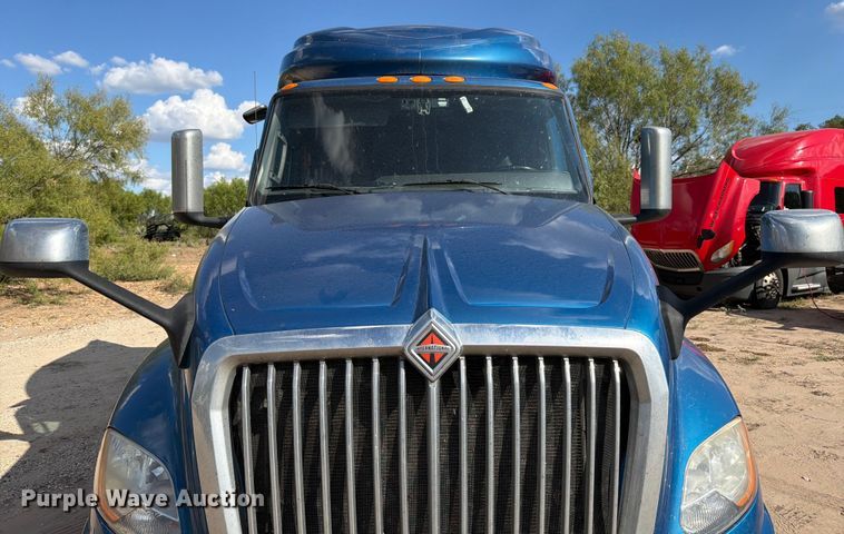 image for item ED5920 2019 International LT625 semi truck